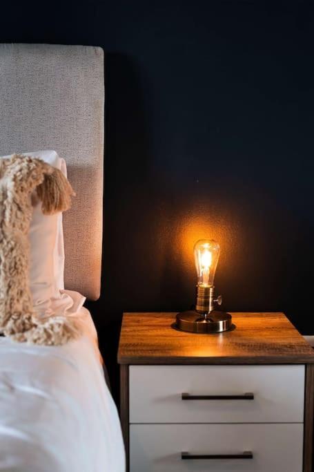 Central Maidstone Contractor Flat Екстер'єр фото