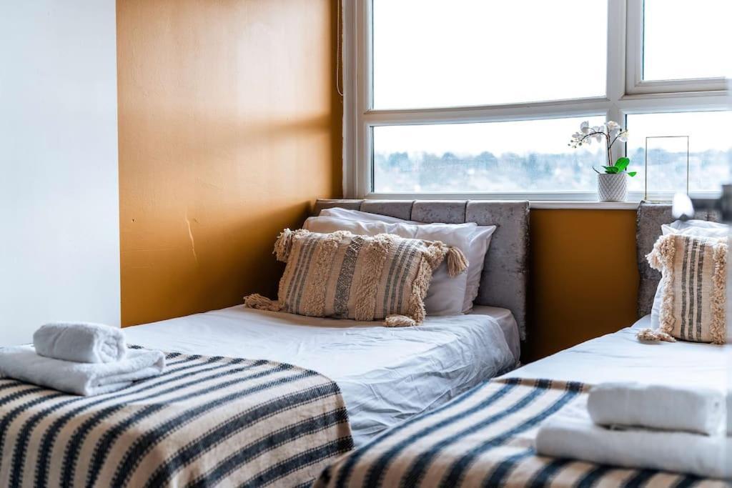 Central Maidstone Contractor Flat Екстер'єр фото
